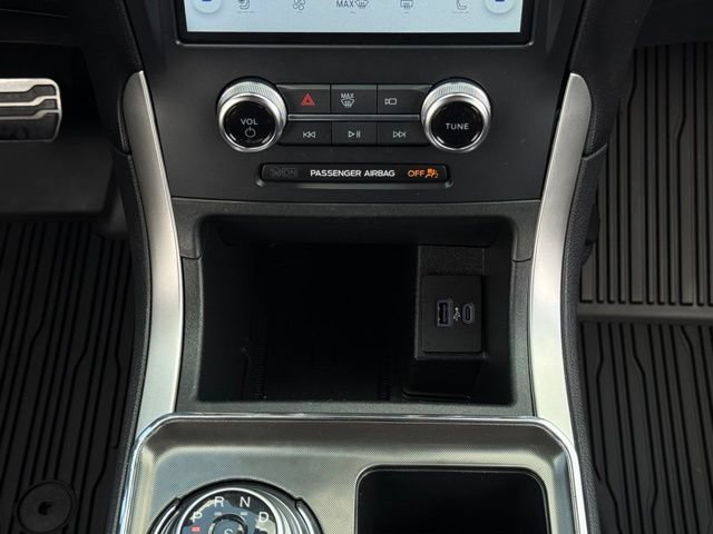 Certified 2024 Ford Edge ST-Line AWD/4WD image 26