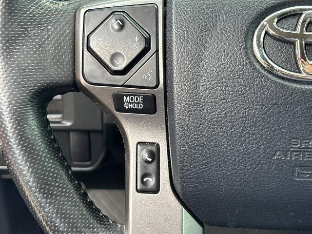 Used 2017 Toyota Tacoma SR5 w/ Tow Package RWD image 18