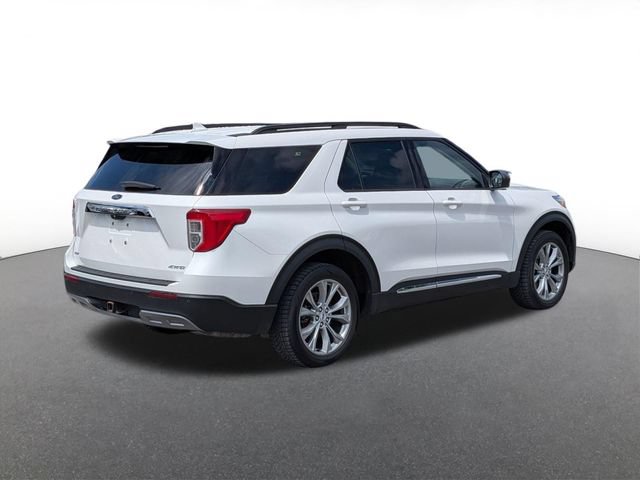 Certified 2023 Ford Explorer XLT w/ Equipment Group 202A AWD/4WD image 3