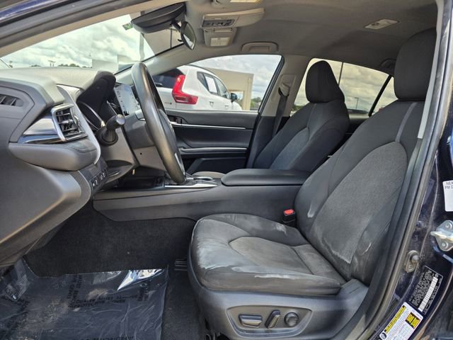 Used 2022 Toyota Camry LE FWD image 12
