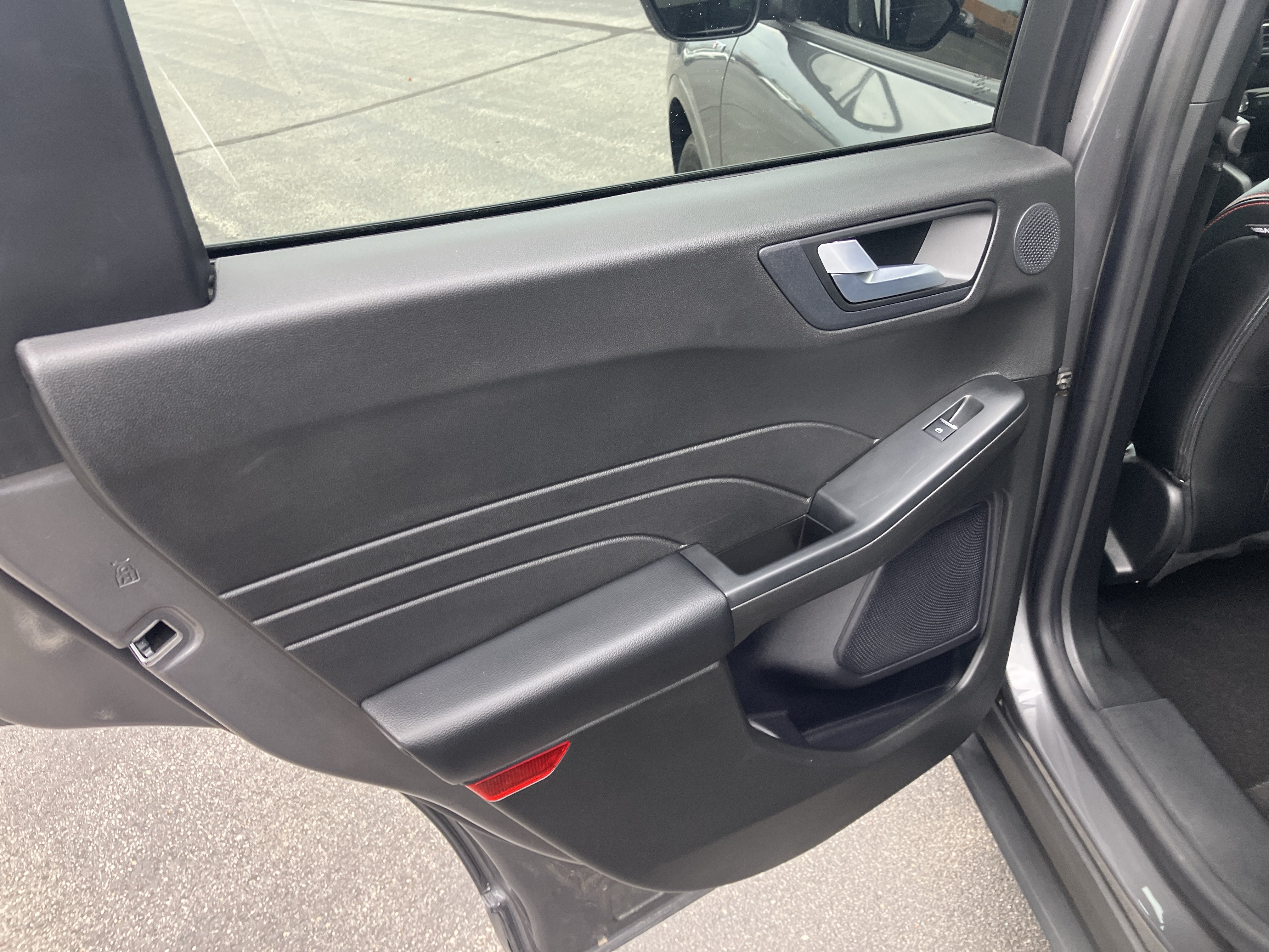 Certified 2024 Ford Escape ST-Line Elite w/ Premium Technology Package AWD/4WD image 15