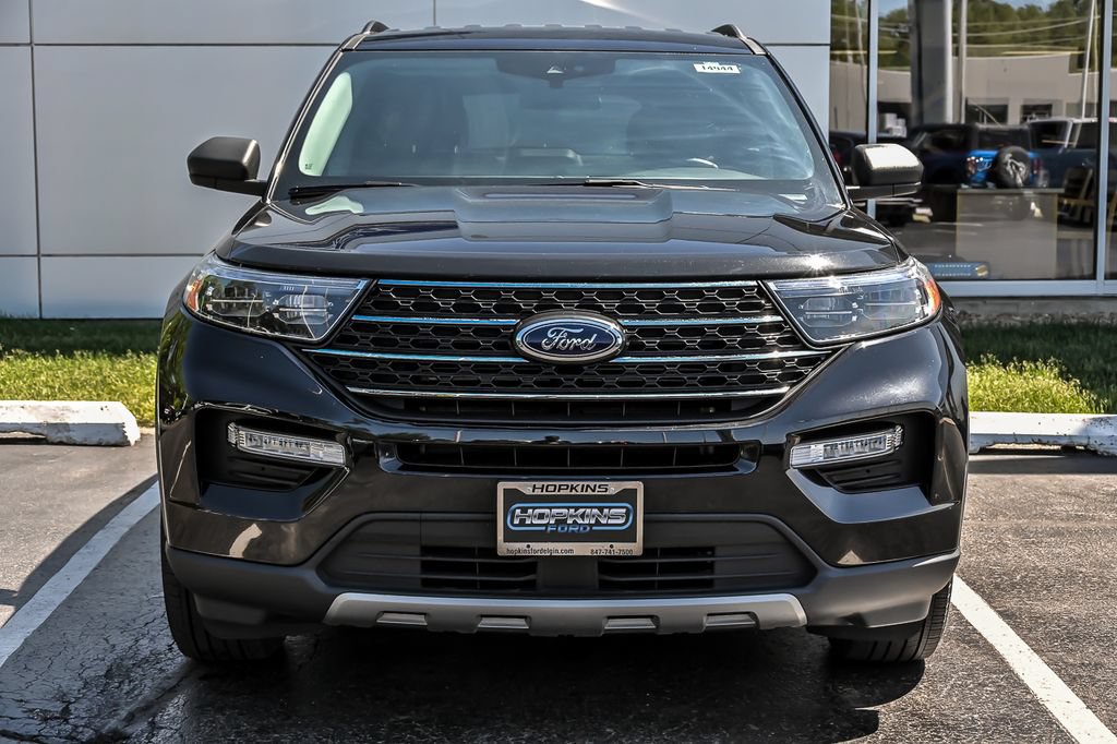 Certified 2023 Ford Explorer XLT w/ Equipment Group 202A AWD/4WD image 4