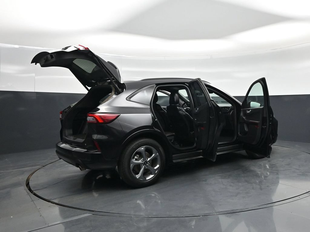 Certified 2023 Ford Escape ST-Line w/ Tech Pack #1 FWD image 5