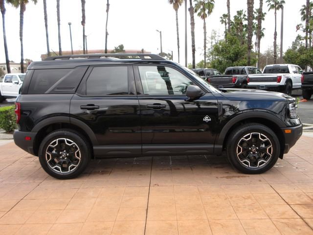 Certified 2025 Ford Bronco Sport Outer Banks w/ Outer Banks Tech Package+ image 2