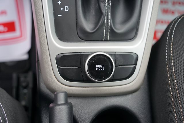 Used 2020 Hyundai Venue SEL image 17