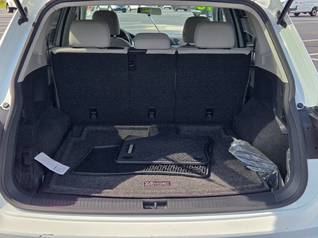 Used 2018 Volkswagen Tiguan S AWD/4WD image 14