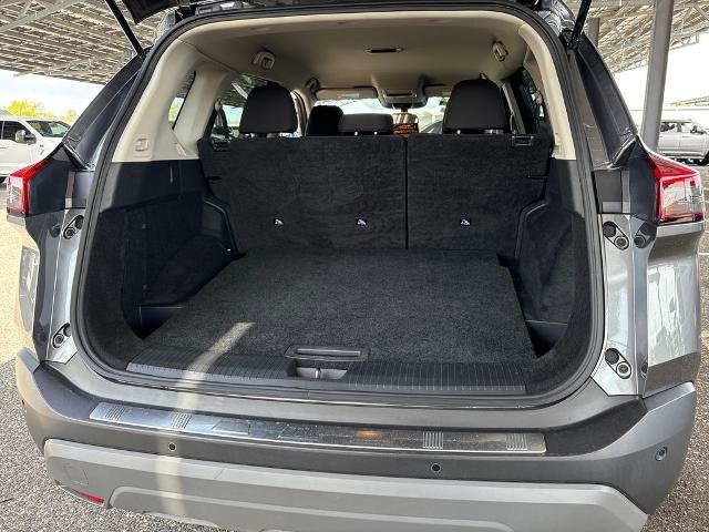 Used 2023 Nissan Rogue S AWD/4WD image 16