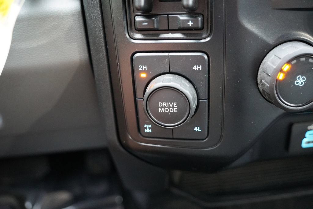 Certified 2024 Ford F350 XLT AWD/4WD image 29