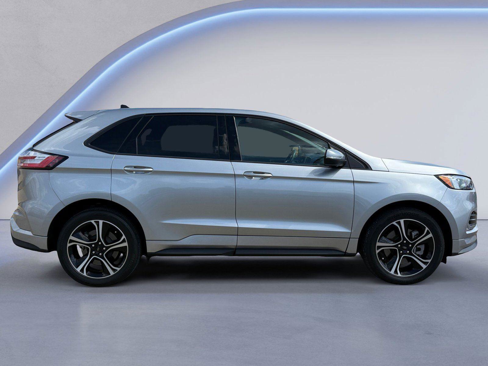 Certified 2023 Ford Edge ST AWD/4WD image 2