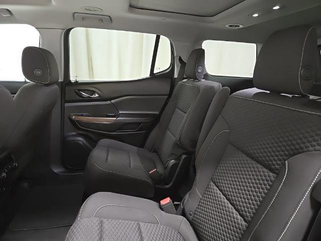 Used 2017 GMC Acadia SLE image 18