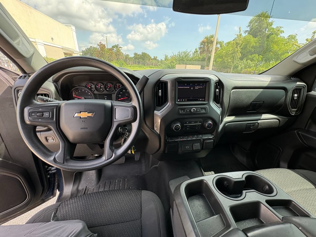 Used 2020 Chevrolet Silverado 1500 Custom w/ Custom Value Package AWD/4WD image 7