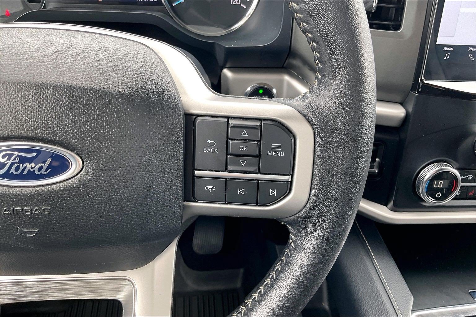 Certified 2024 Ford Expedition XLT RWD image 17