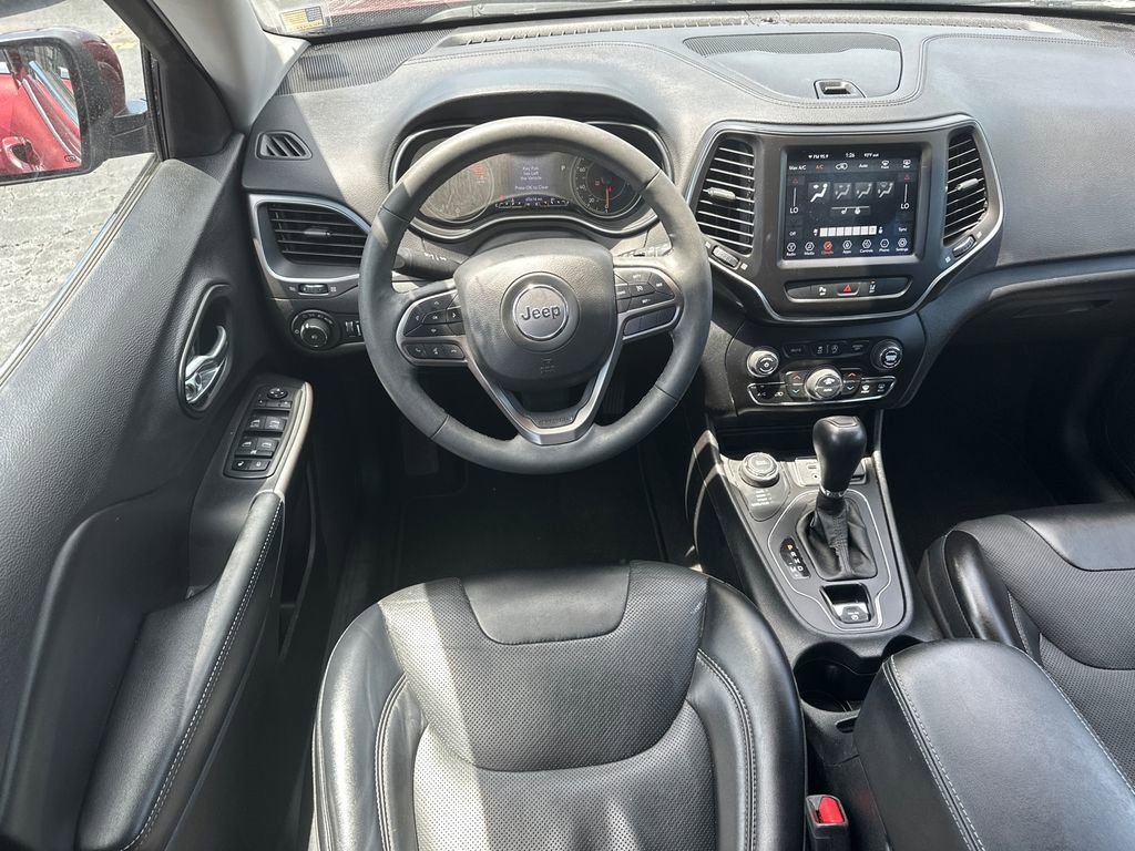 Used 2021 Jeep Cherokee Latitude Lux w/ Comfort/Convenience Group AWD/4WD image 23