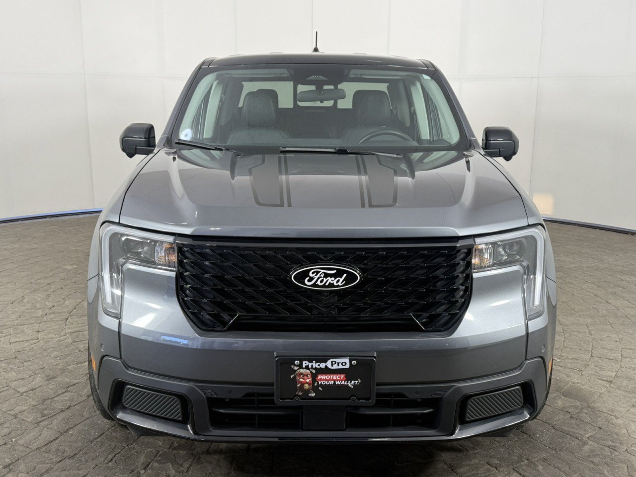 Certified 2025 Ford Maverick Lariat w/ Black Appearance Package AWD/4WD image 2