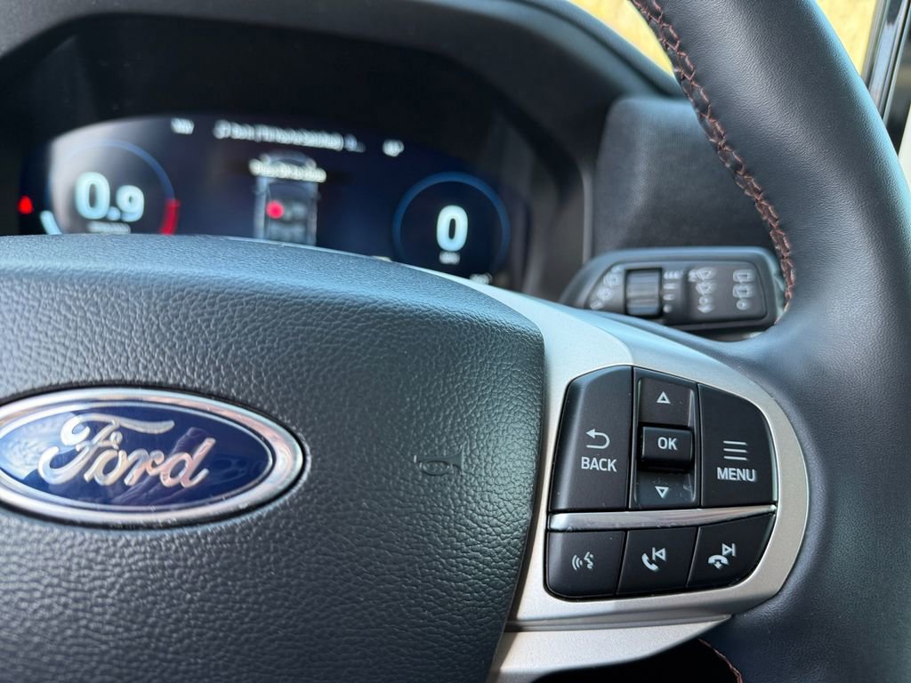 Certified 2025 Ford Explorer Active w/ Active Comfort Package image 22