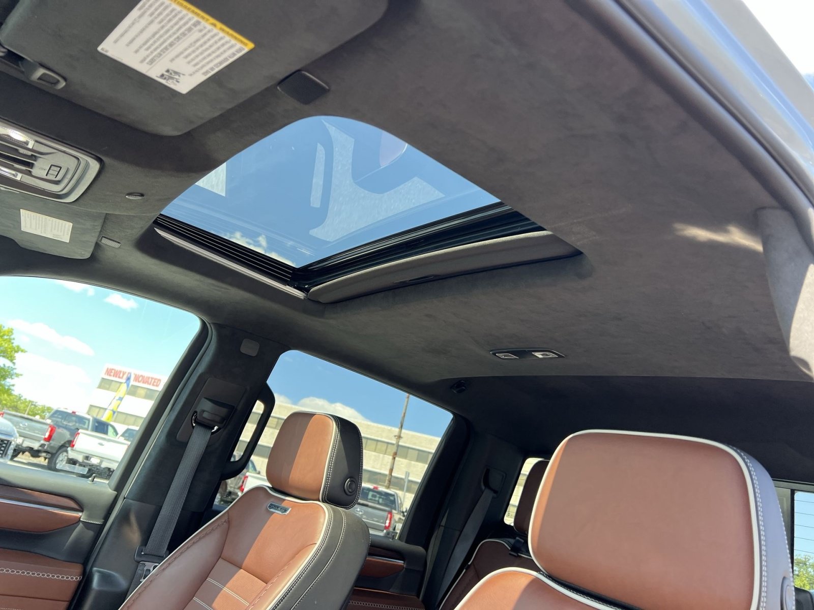Used 2024 GMC Sierra 2500 Denali Ultimate AWD/4WD image 24
