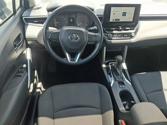 Used 2023 Toyota Corolla Cross LE w/ Moonroof Package FWD image 11