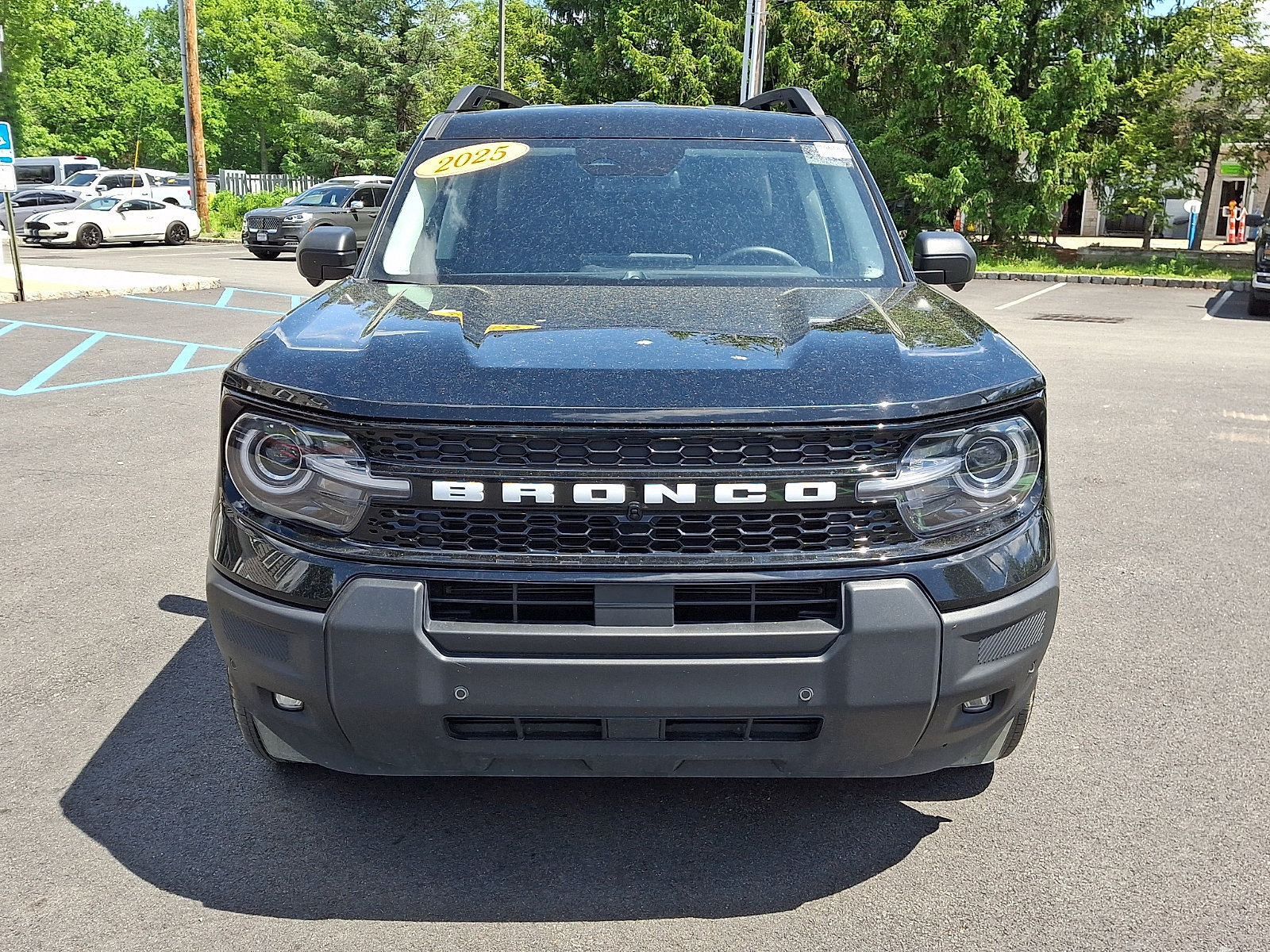 Certified 2025 Ford Bronco Sport Outer Banks w/ Outer Banks Tech Package+ AWD/4WD image 2