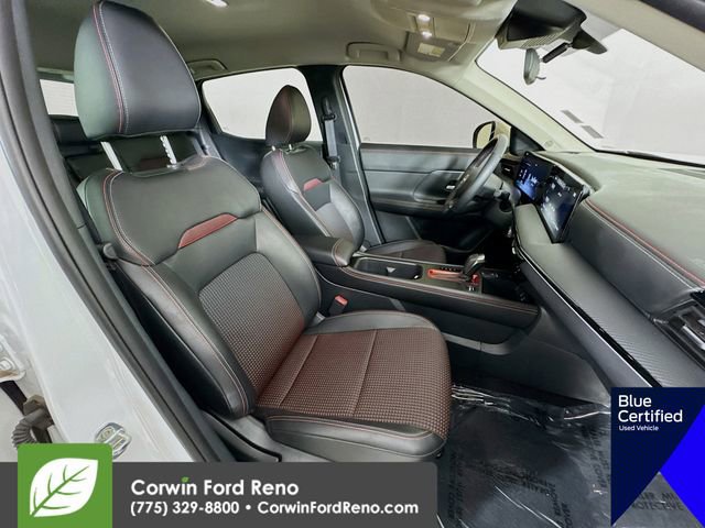 Used 2025 Nissan Kicks SR image 29