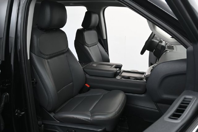 Certified 2025 Ford Expedition Active AWD/4WD image 30