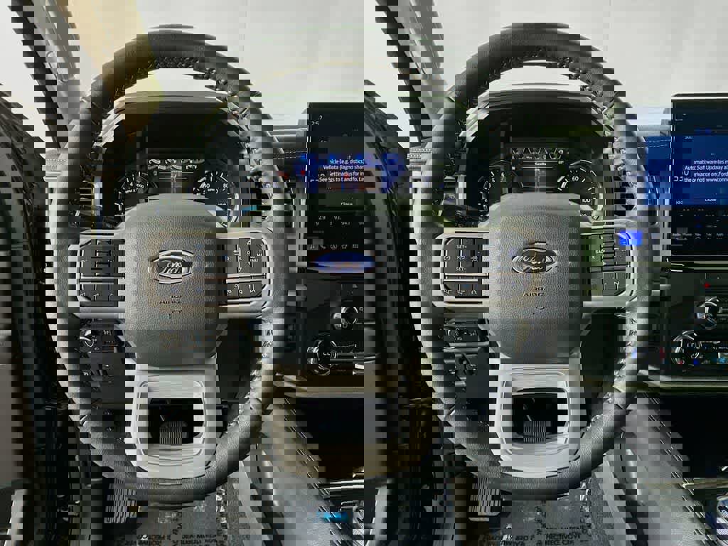 Certified 2023 Ford Expedition XLT image 18