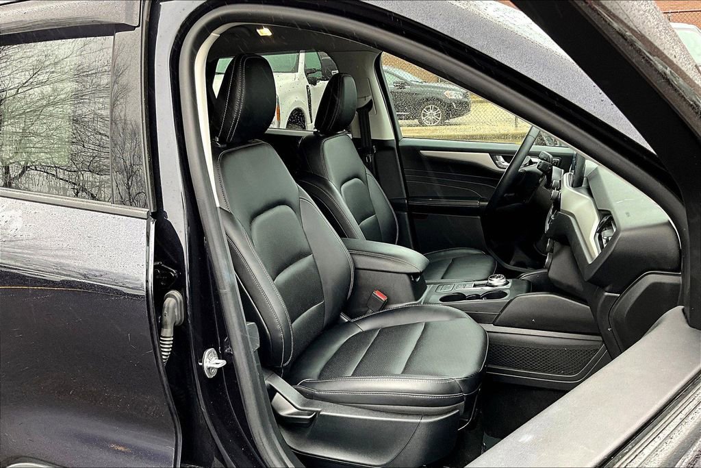 Certified 2021 Ford Escape SEL w/ Technology Package image 7