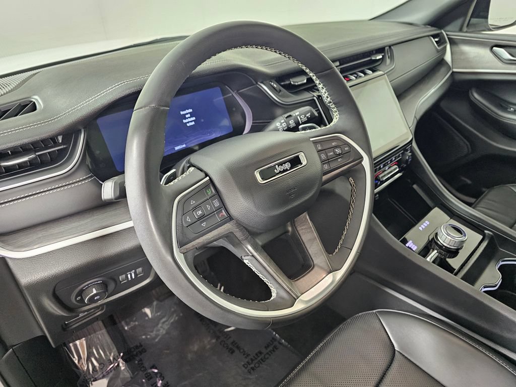Used 2024 Jeep Grand Cherokee Limited w/ Luxury Tech Group II AWD/4WD image 26