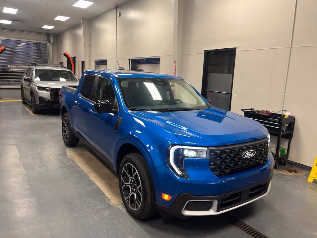 Certified 2026 Ford Maverick Lariat w/ 4K Tow Package AWD/4WD image 1