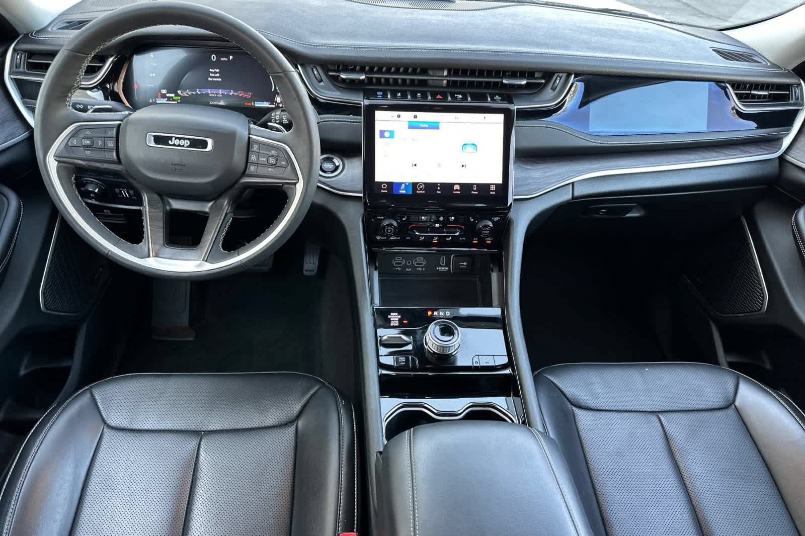 Used 2023 Jeep Grand Cherokee 4WD 4xe w/ Luxury Tech Group II image 3