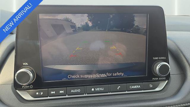 Used 2024 Nissan Rogue S AWD/4WD image 15