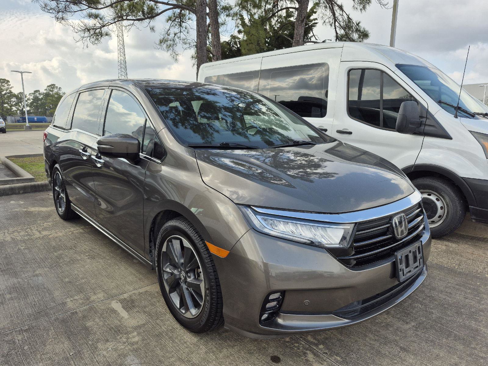 Used 2023 Honda Odyssey Elite image 4