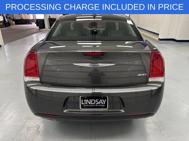 Used 2020 Chrysler 300 Touring L w/ Quick Order Package 2EF RWD image 25
