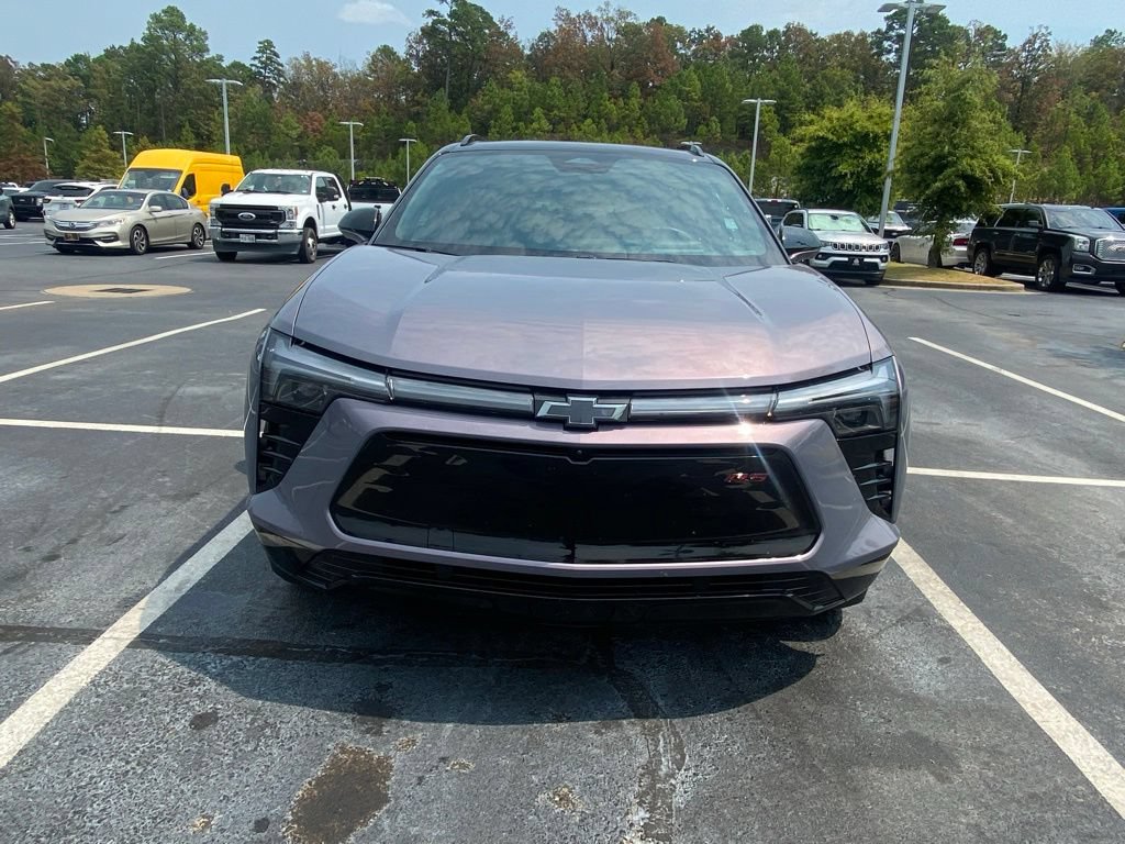Used 2025 Chevrolet Blazer EV RS AWD/4WD image 2