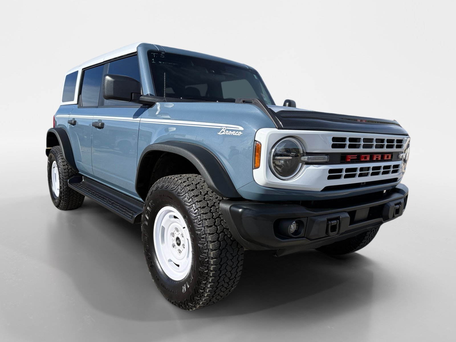 Certified 2025 Ford Bronco Heritage Edition AWD/4WD image 9