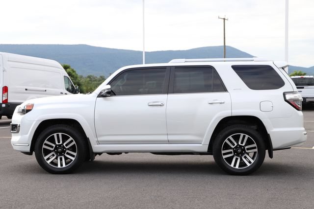 Used 2024 Toyota 4Runner Limited AWD/4WD image 2