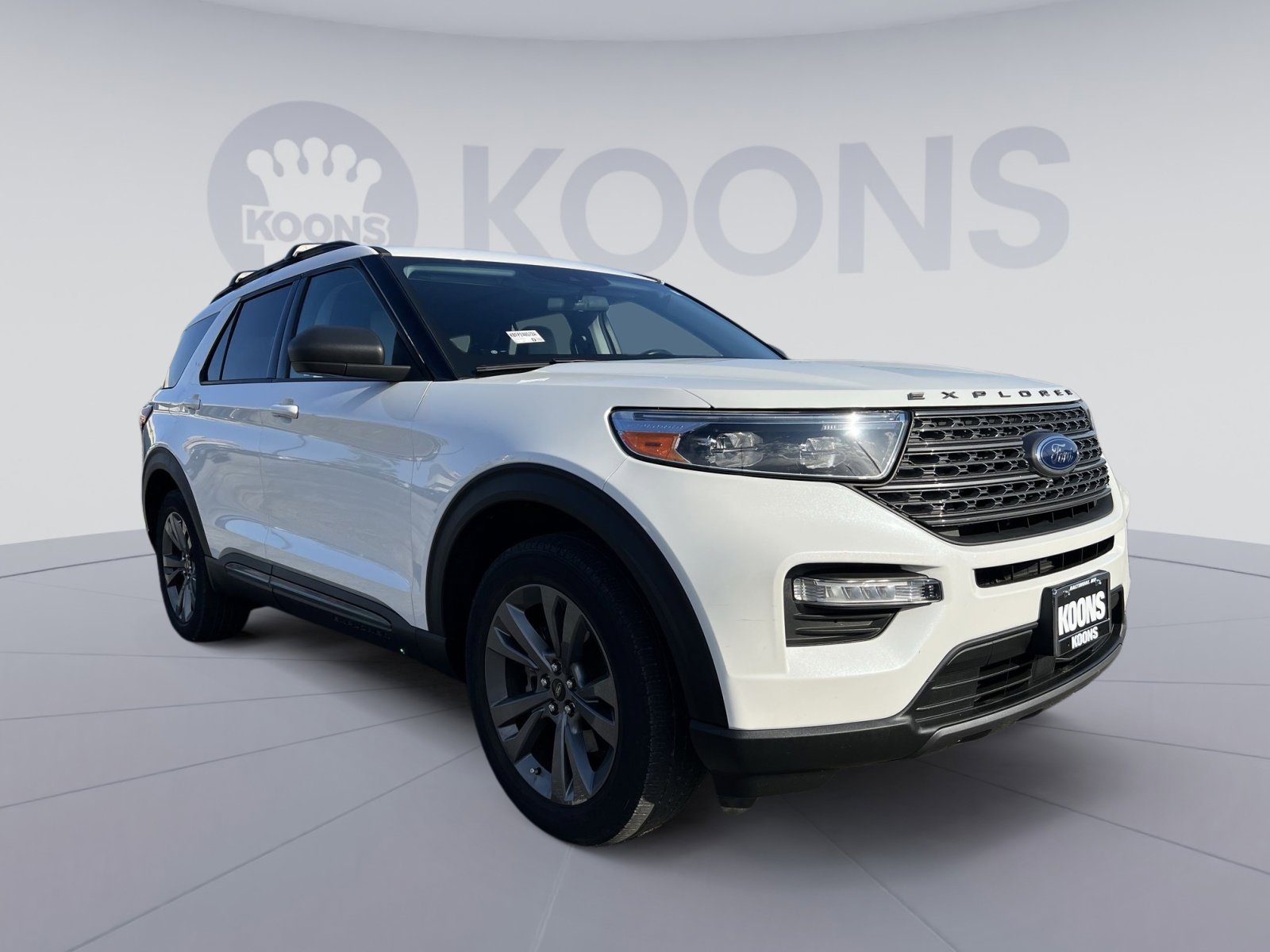 Certified 2021 Ford Explorer XLT w/ Equipment Group 202A AWD/4WD image 10