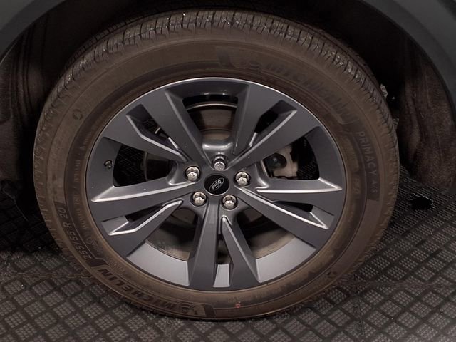 Certified 2022 Ford Explorer XLT w/ Equipment Group 202A AWD/4WD image 30
