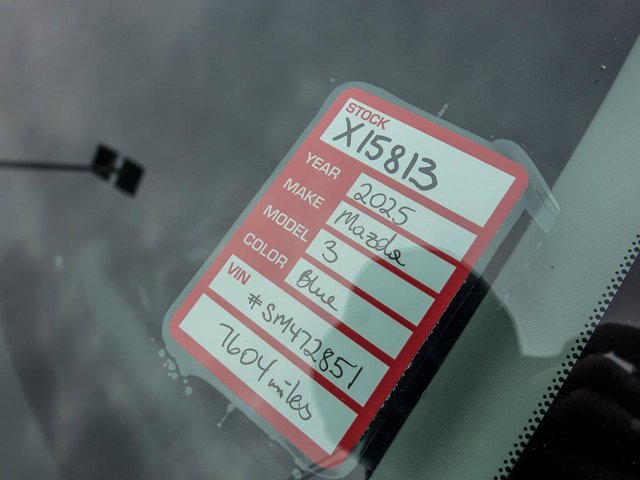 Used 2025 MAZDA MAZDA3 s image 31
