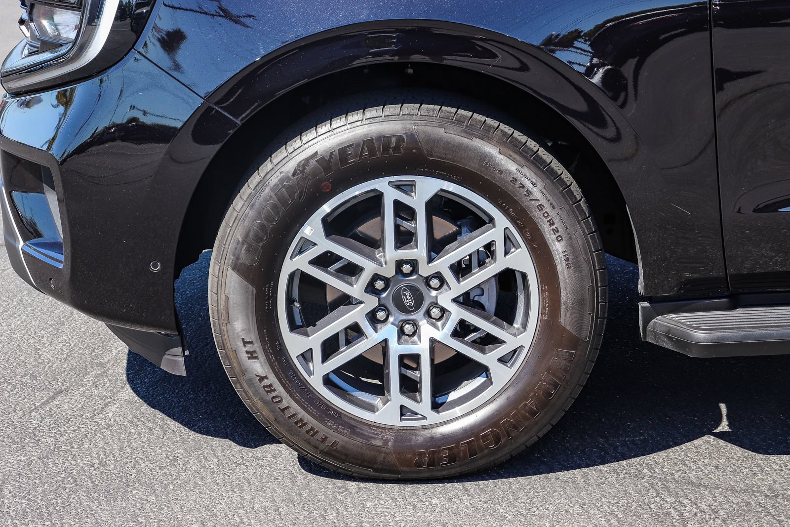 Certified 2025 Ford Expedition Active RWD image 9