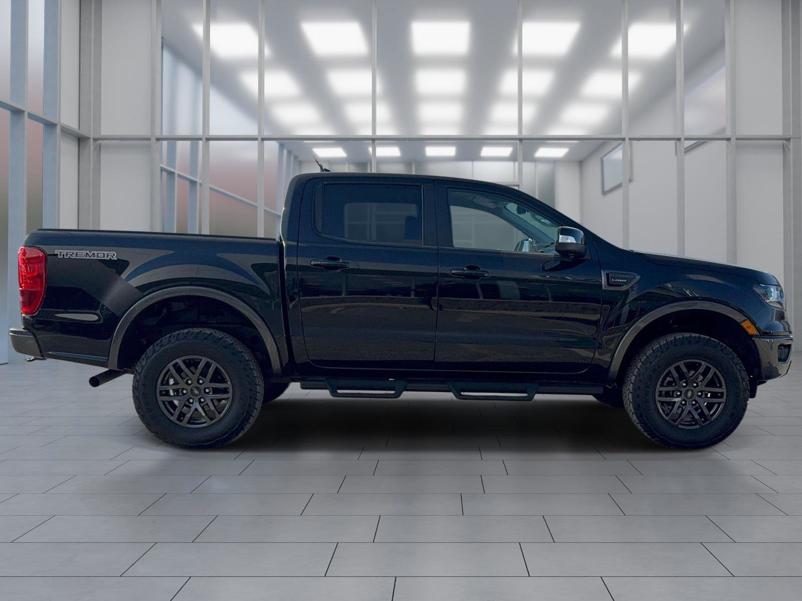 Certified 2023 Ford Ranger Lariat w/ Tremor Off-Road Package AWD/4WD image 4