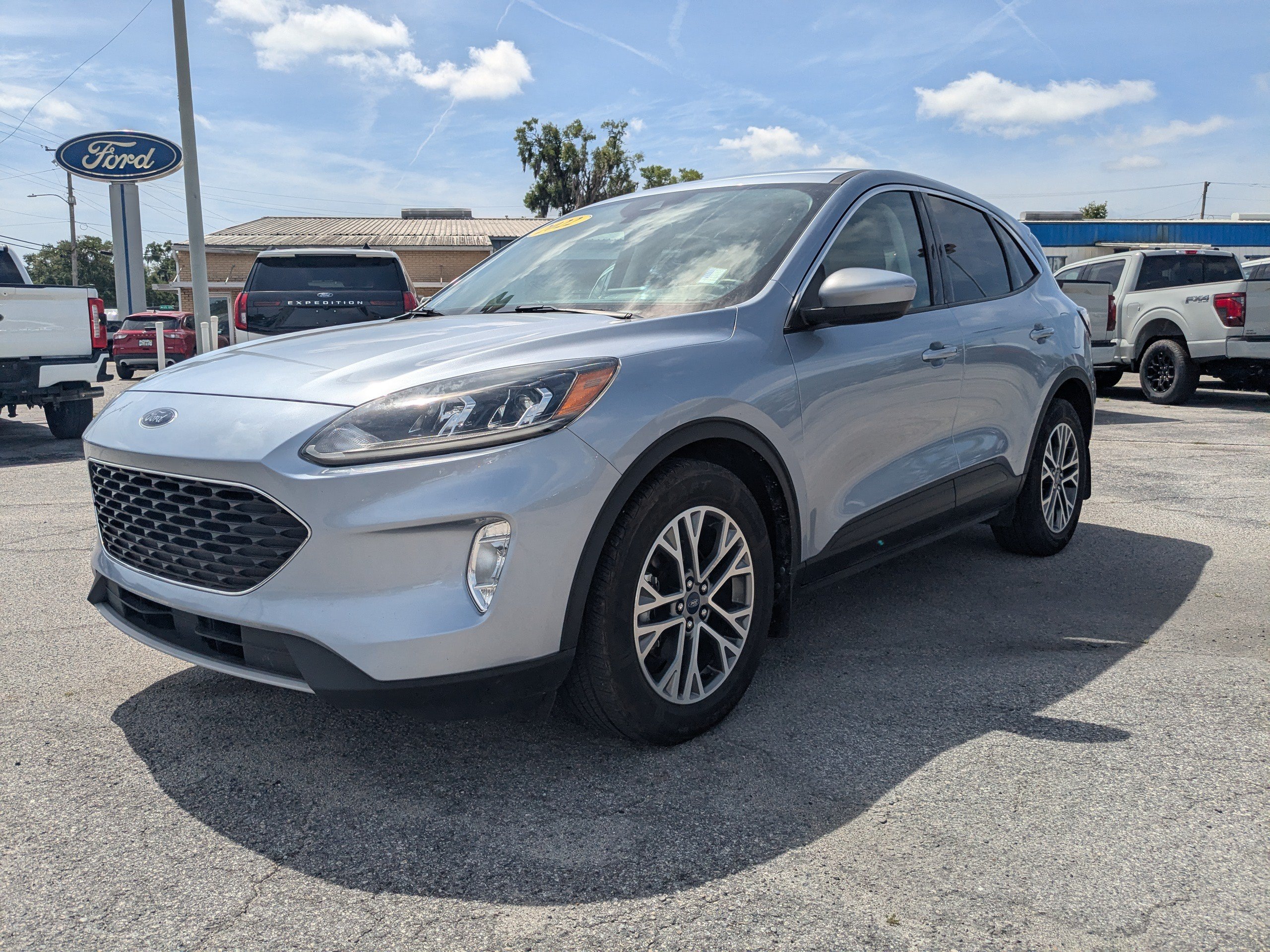 Certified 2022 Ford Escape SEL w/ Technology Package FWD image 8