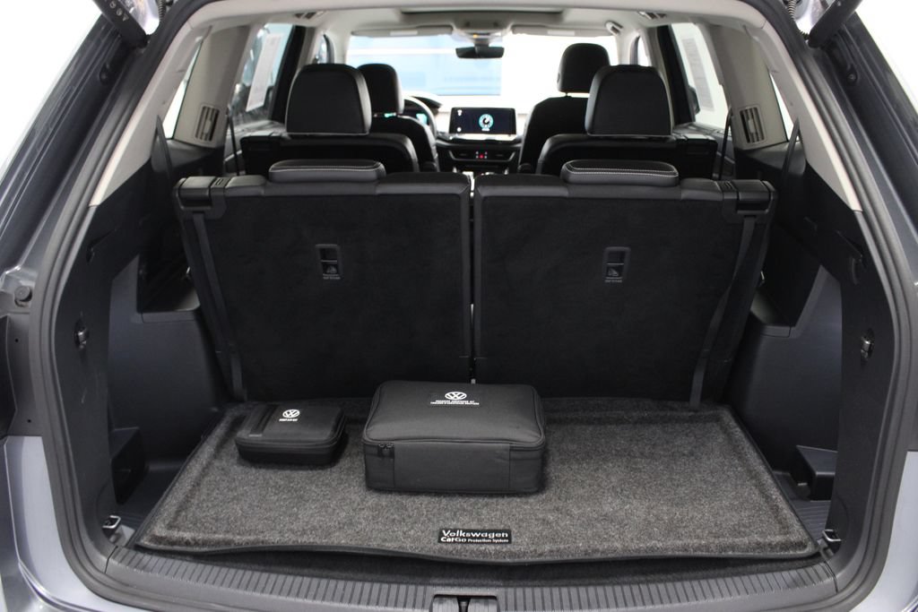 Used 2024 Volkswagen Atlas SEL Premium R-Line AWD/4WD image 18