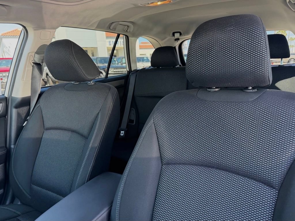 Used 2019 Subaru Outback 2.5i Premium AWD/4WD image 17