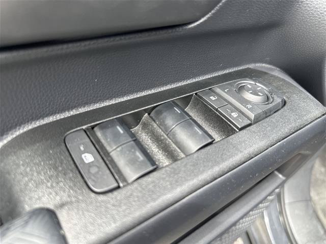 Used 2025 Toyota 4Runner SR5 RWD image 33