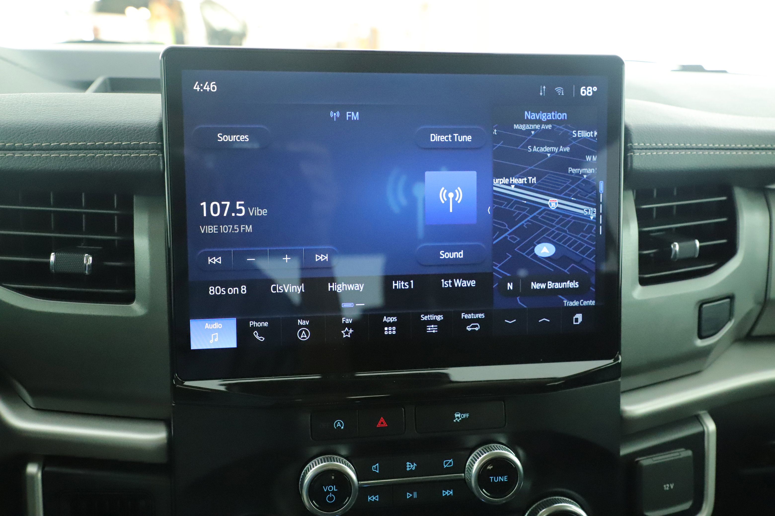 Certified 2024 Ford Expedition XLT image 20