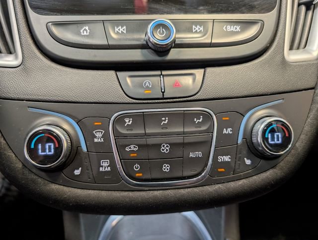 Used 2022 Chevrolet Malibu LT FWD image 21