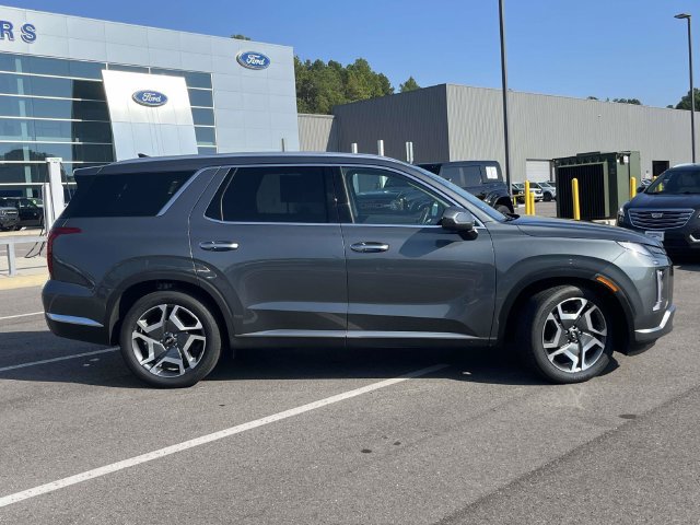 Used 2024 Hyundai Palisade Limited AWD/4WD image 2