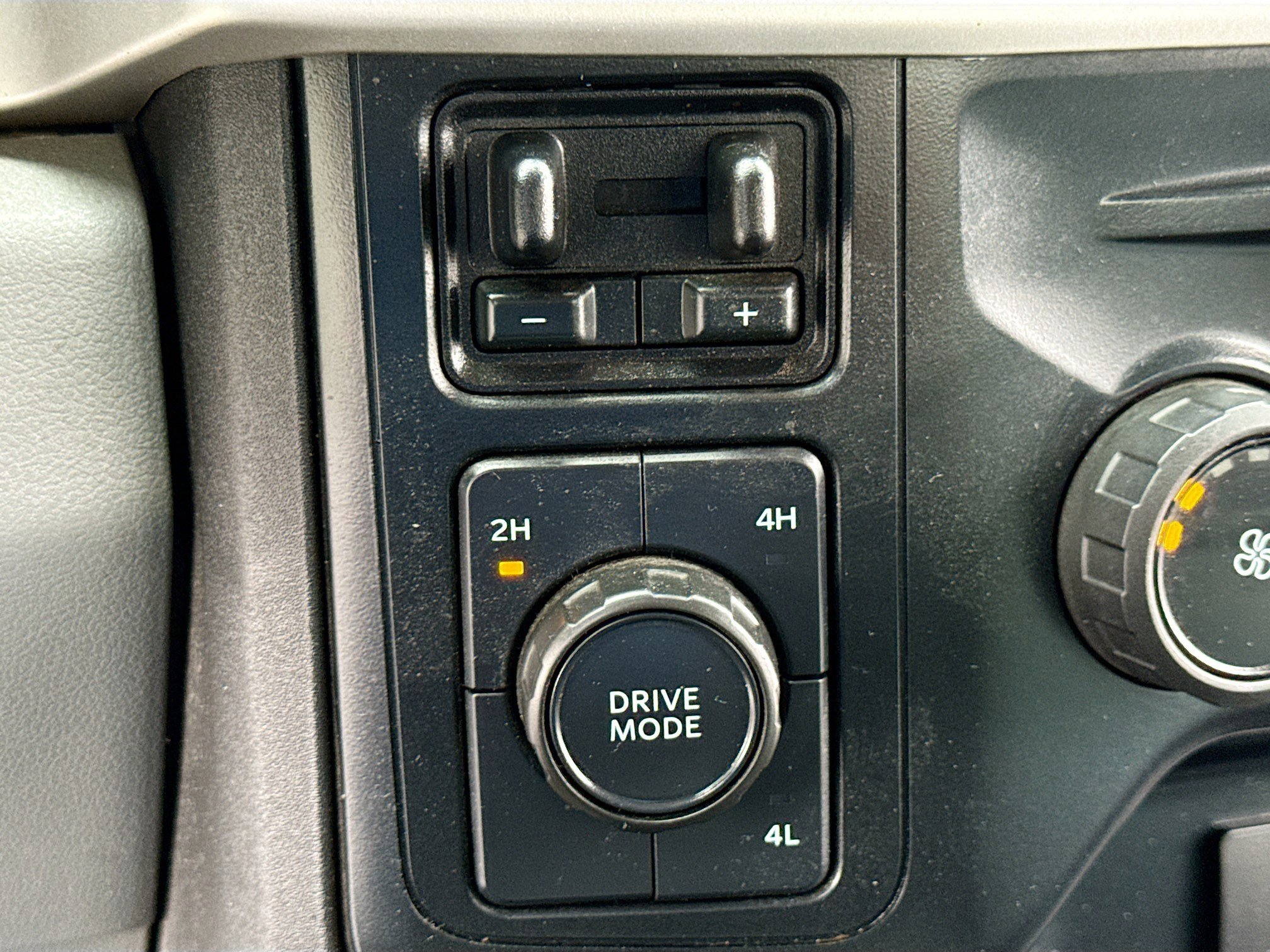 Certified 2024 Ford F250 XLT AWD/4WD image 12