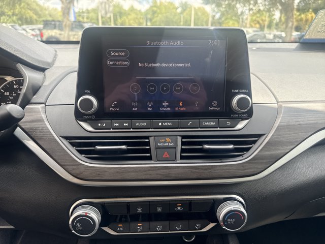 Used 2025 Nissan Altima 2.5 SV FWD image 22