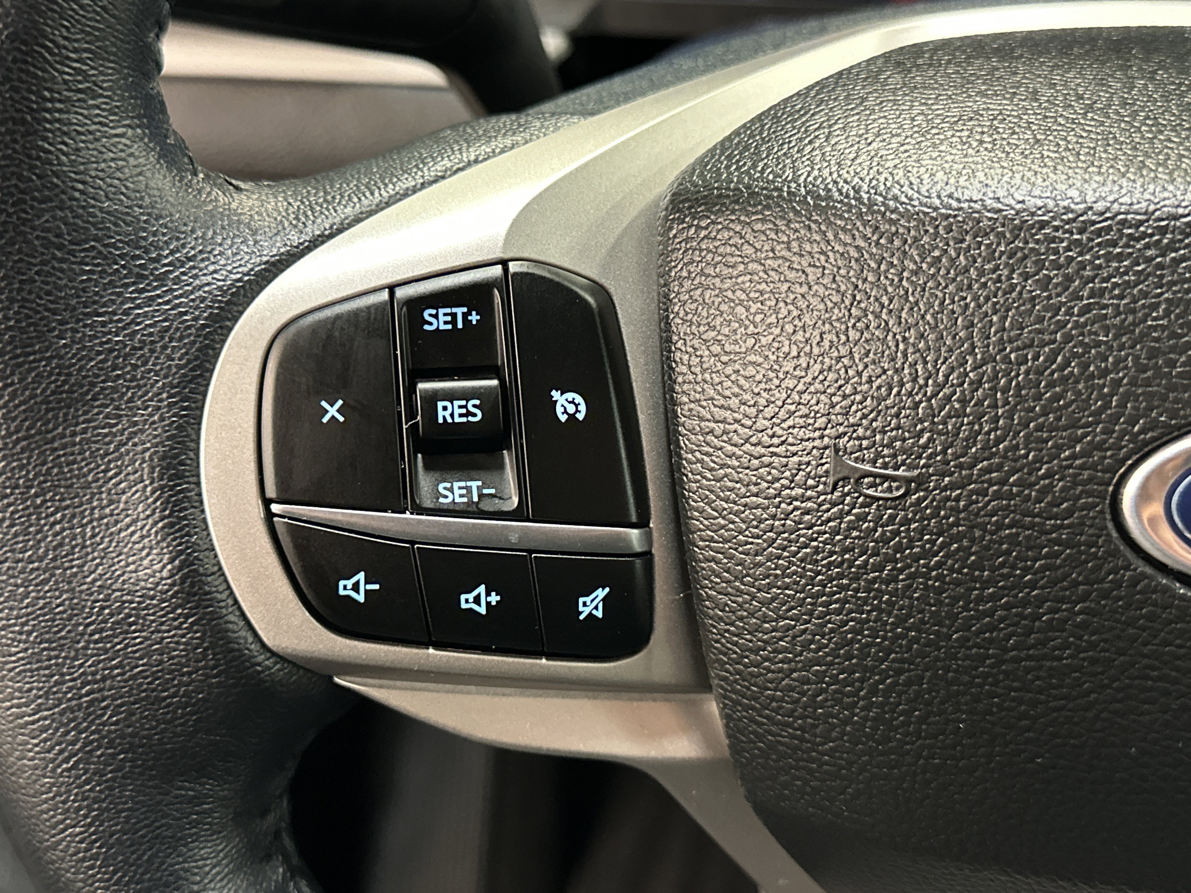 Certified 2023 Ford Explorer XLT w/ Equipment Group 202A image 35